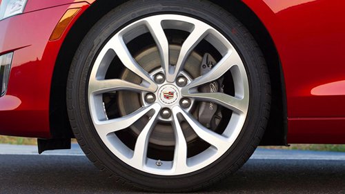 新手如何防止轮胎漏气？做好这些点可以降低爆胎的概率。
