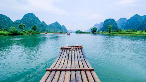 遇见最美的桂林，当地人带你去山水和美食之间游玩。
